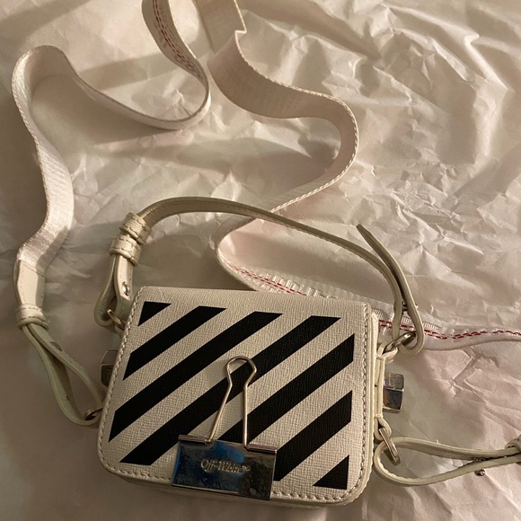!!!SOLD!!!Off-White
Diag Binder Clip shoulder bag - Picture 6 of 8